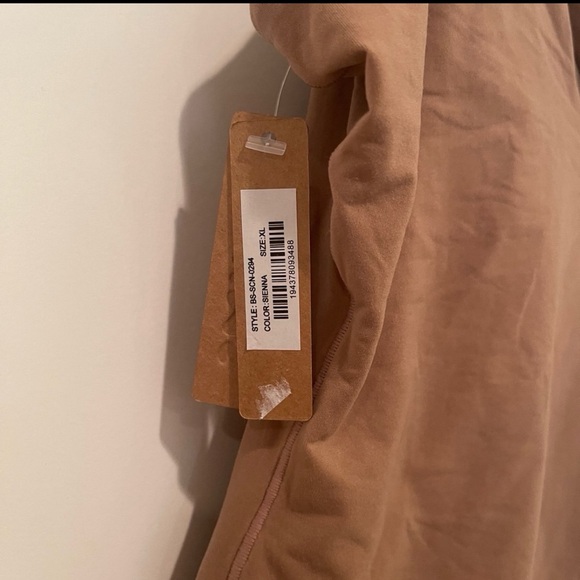 NWT SKIMS Square Neck Tank Top Bodysuit SIENNA L - Picture 4 of 5